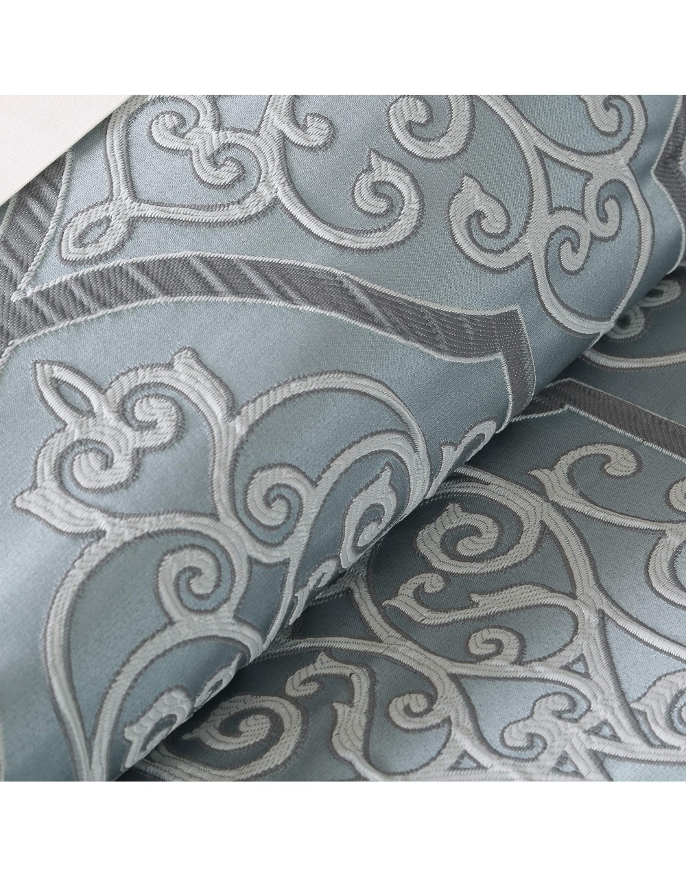 blue-jacquard-bedding-comforter-set-2