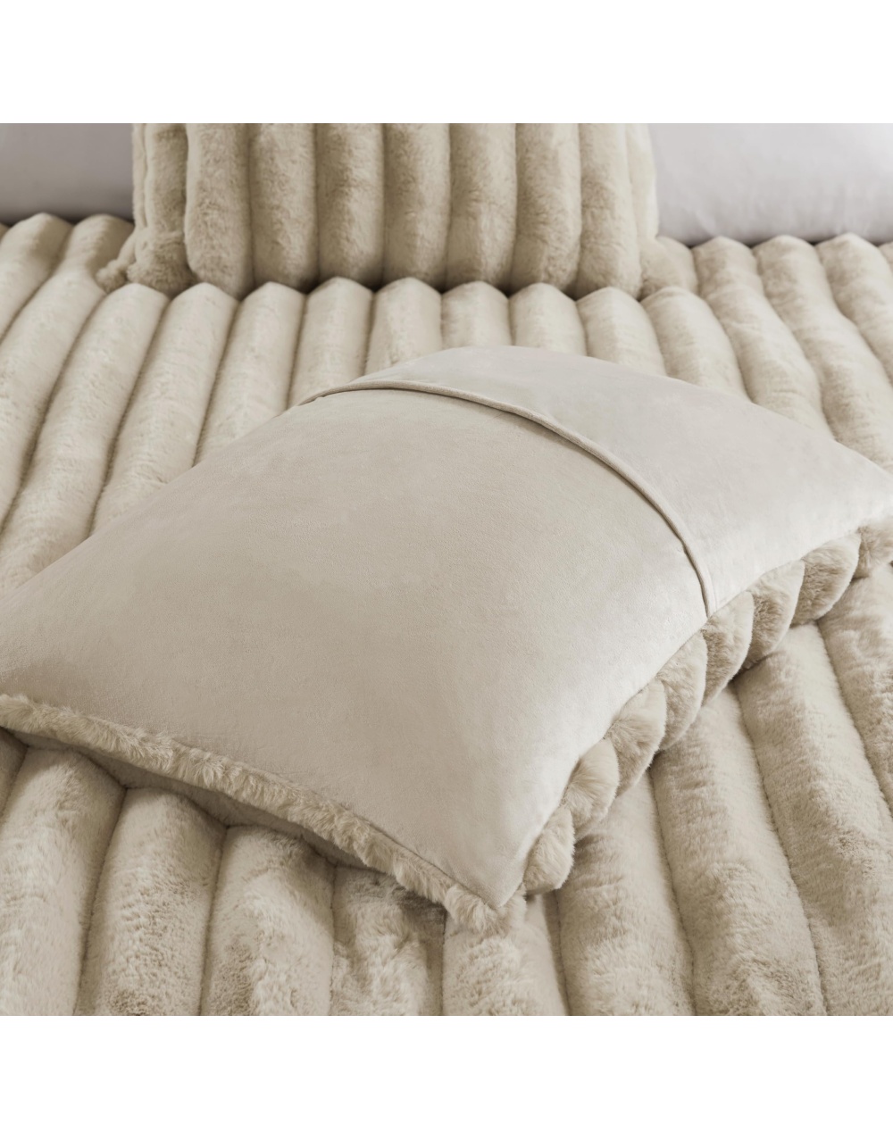 faux-fur-plush-taupe-bedding-comforter-set-2