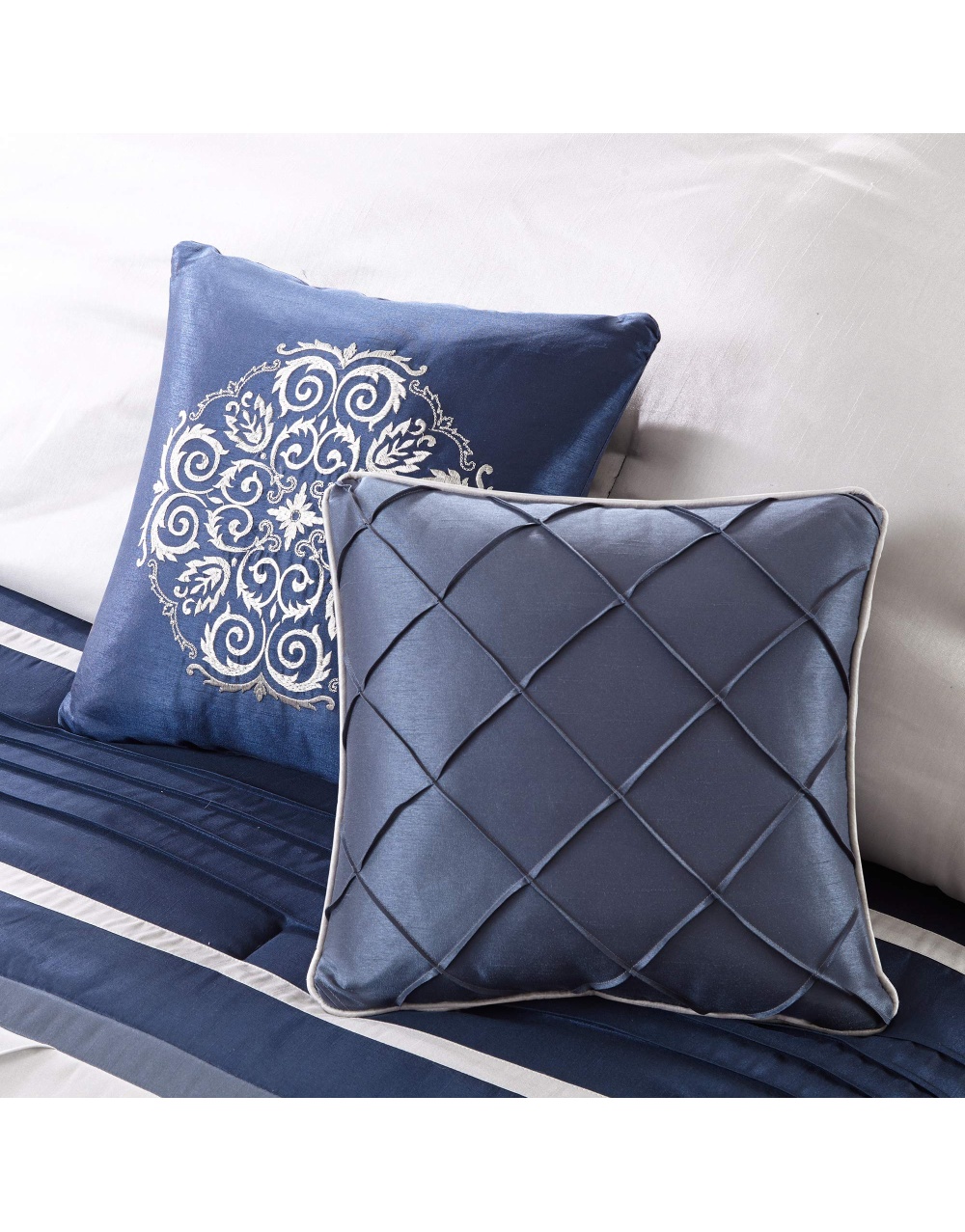 faux-silk-bedding-set-navy-blue-3