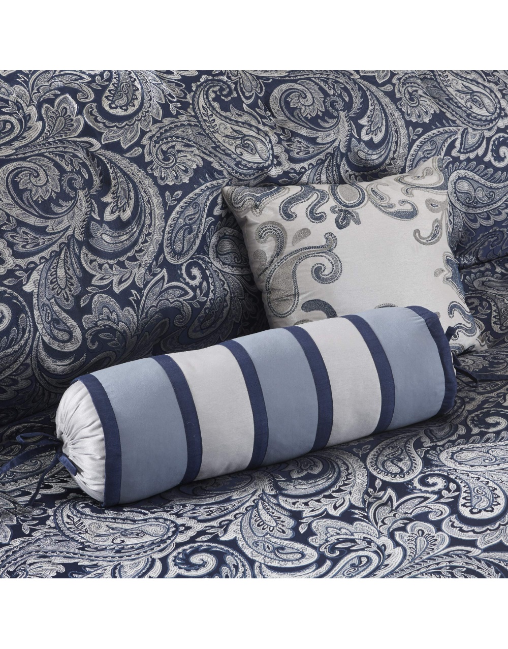 faux-silk-jacquard-bedding-set-navy-blue-2