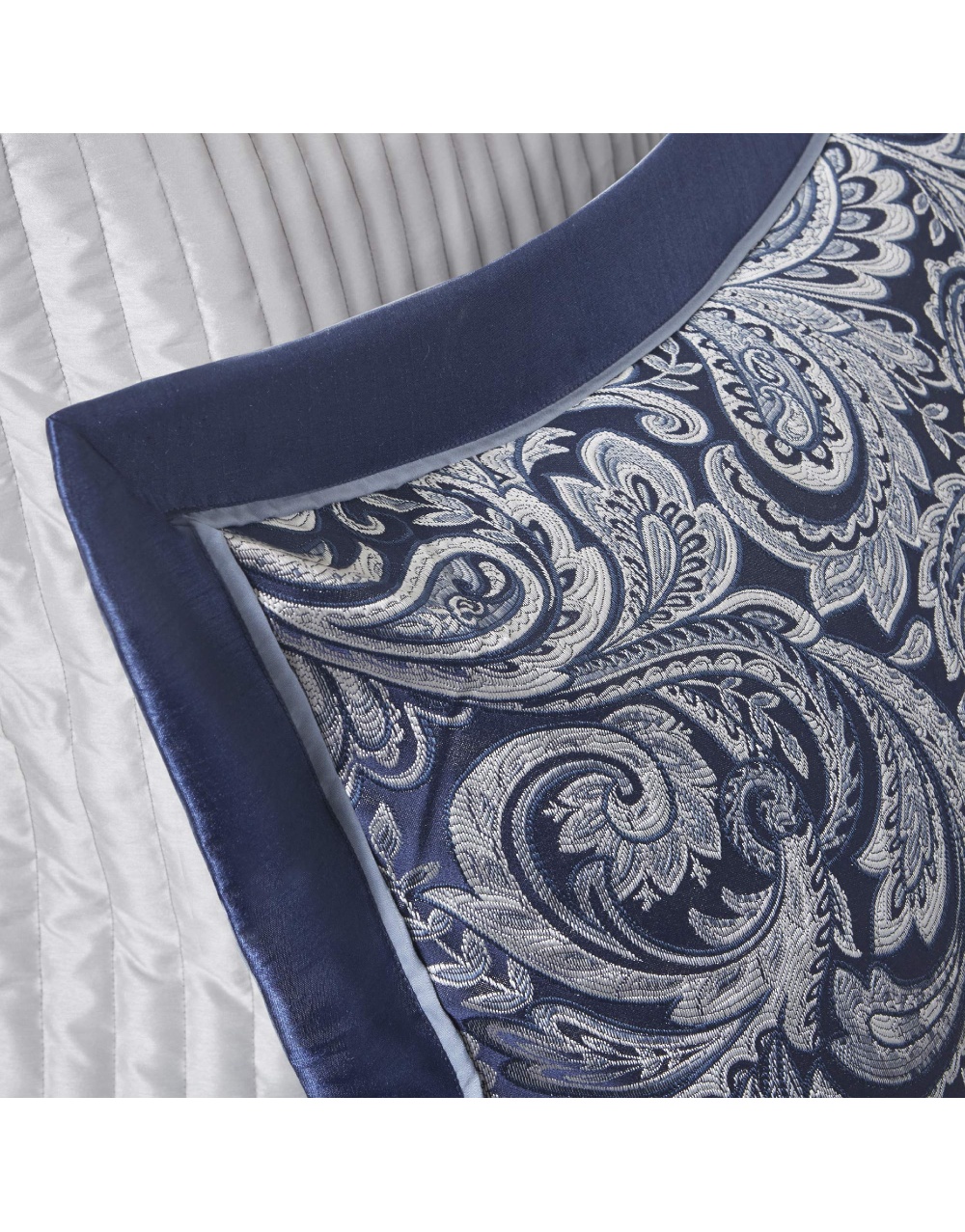 faux-silk-jacquard-bedding-set-navy-blue-4