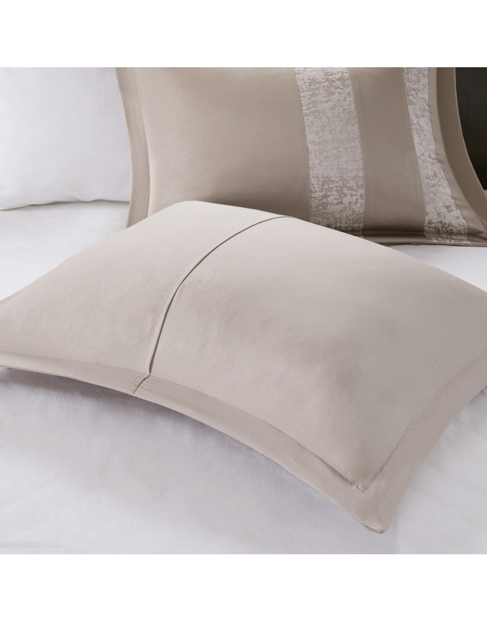 pieced-taupe-jacquard-alternative-bedding-set-3