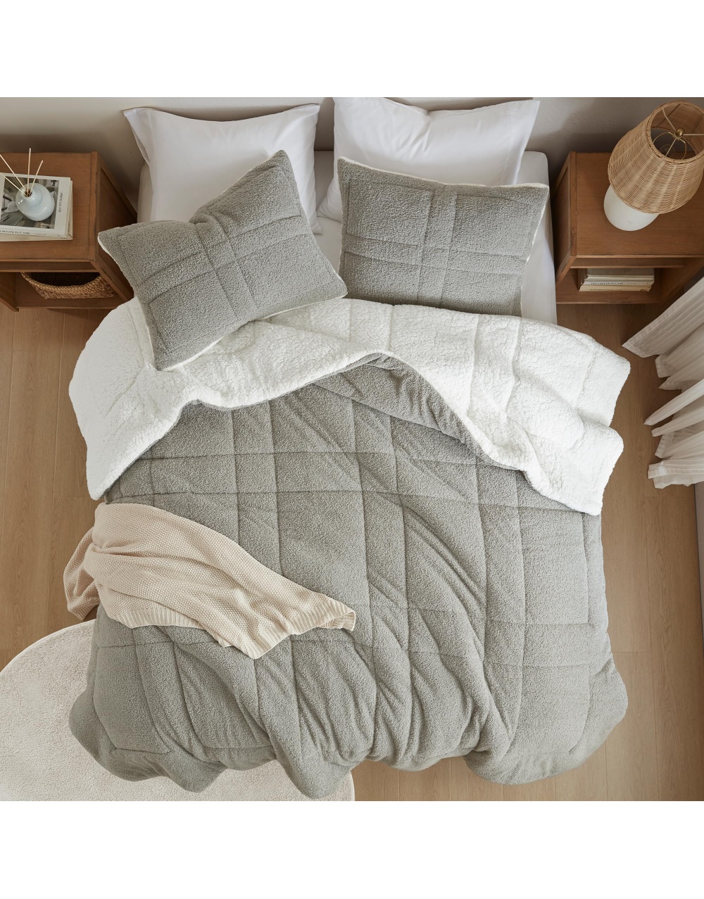 quilted-sherpa-grey-bedding-comforter-set-3