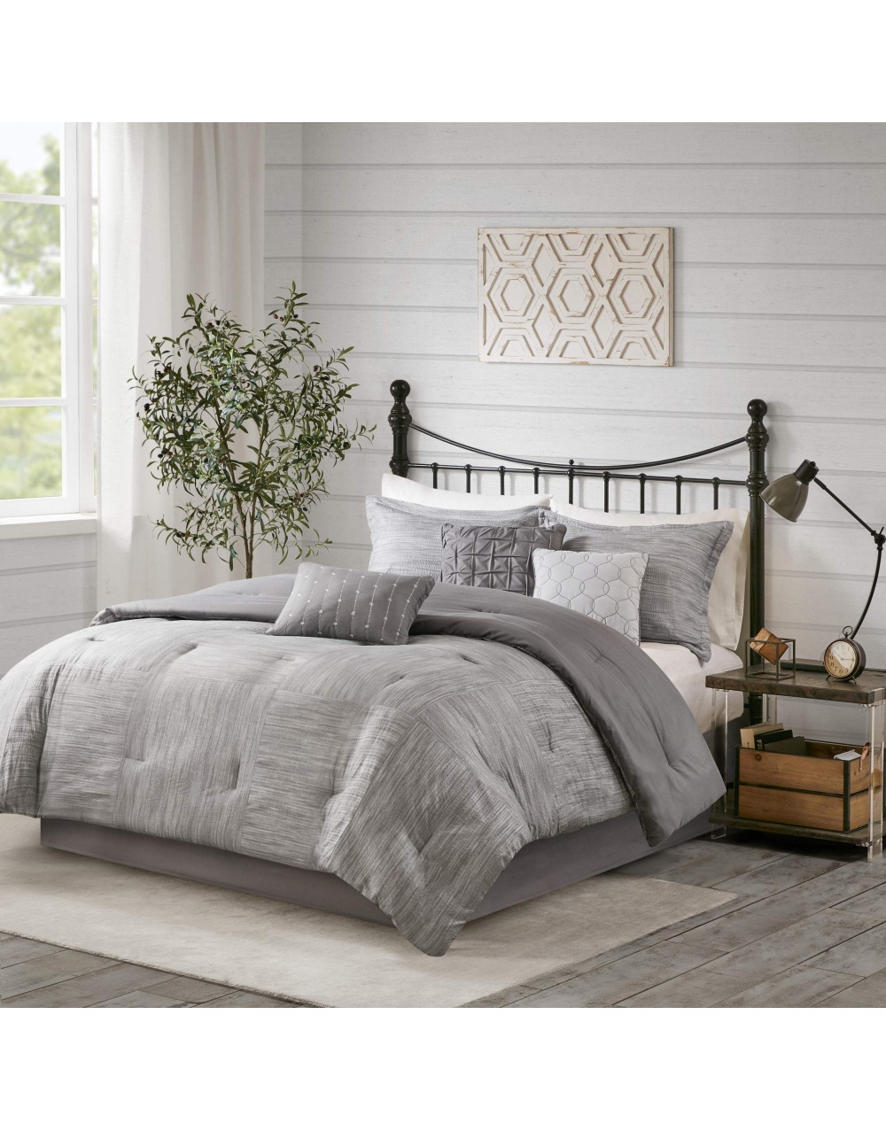 seersucker-print-grey-bedding-comforter-set-1