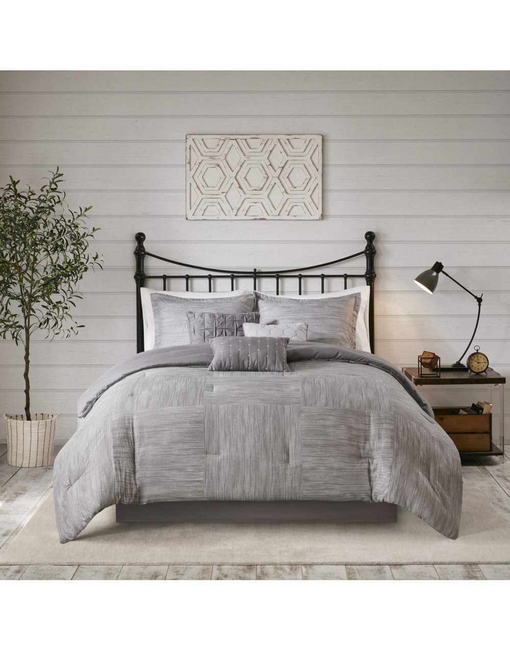 seersucker-print-grey-bedding-comforter-set-2